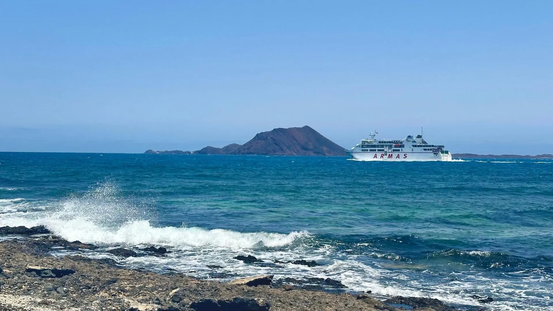 Stunning Sea View Apartment With Big Balcony In The Center Corralejo